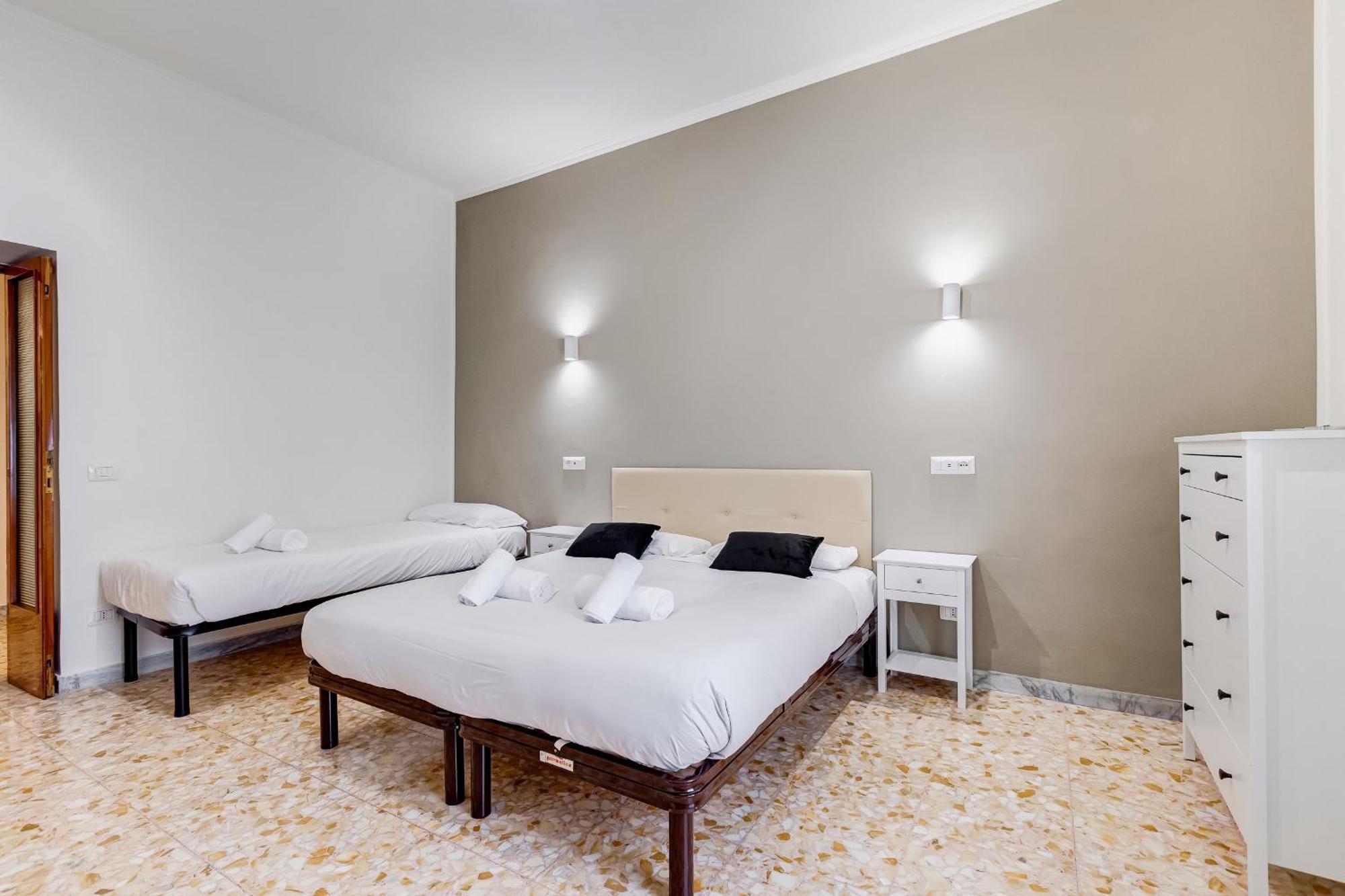 Vivilo Collection - San Vito View Apartment - 3 Bdr 2 Baths 로마 외부 사진