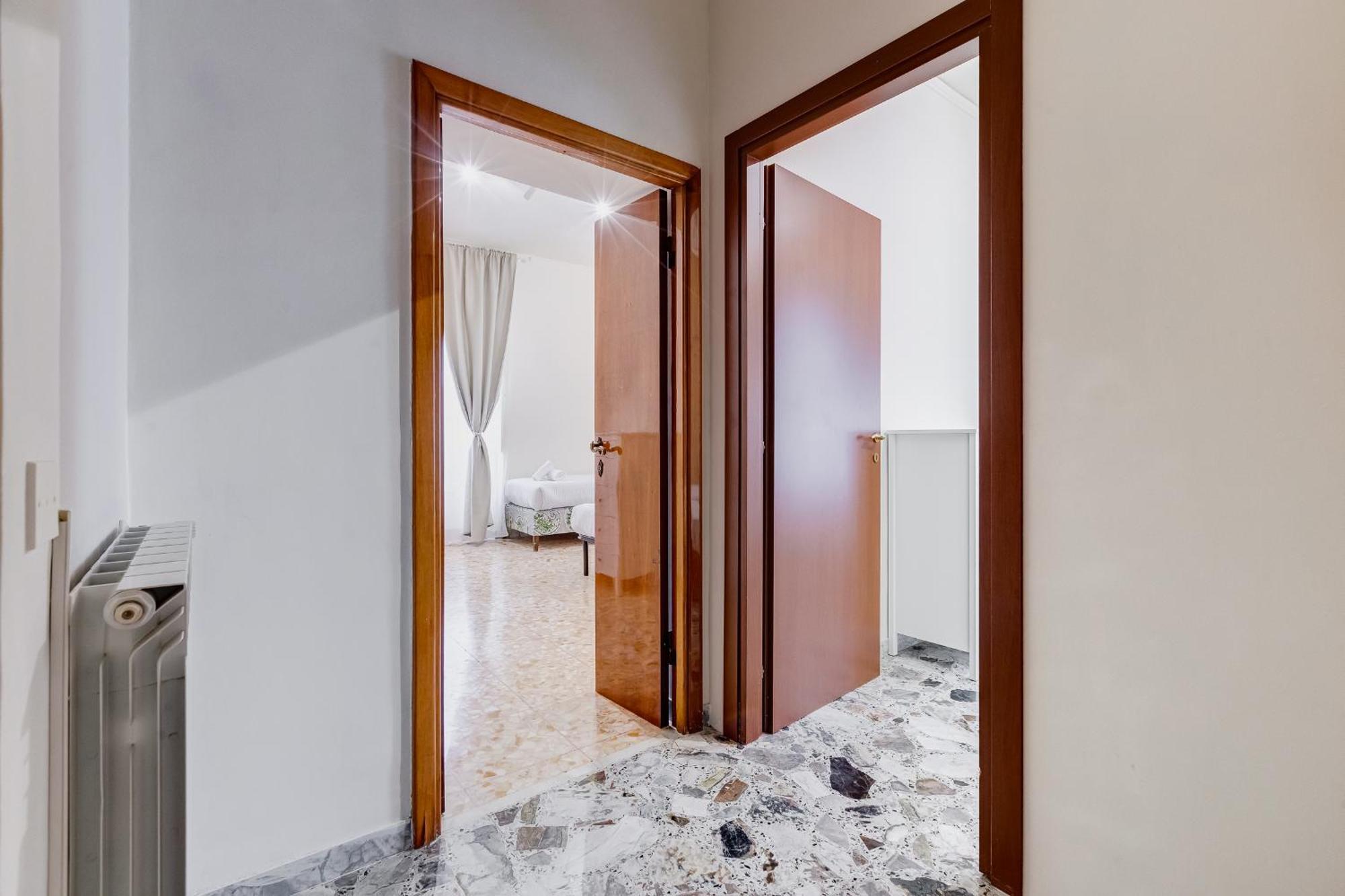 Vivilo Collection - San Vito View Apartment - 3 Bdr 2 Baths 로마 외부 사진